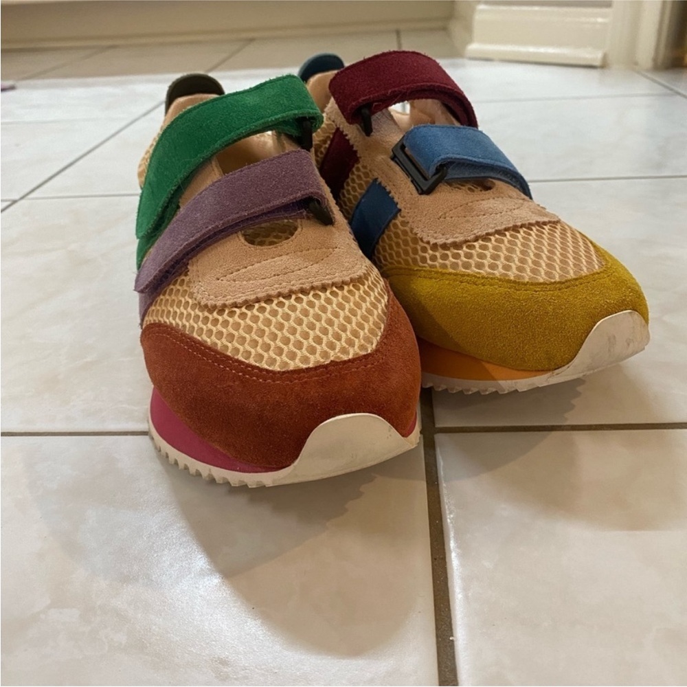 Charlotte Stone Conway Mismatched Sneakers Size 6